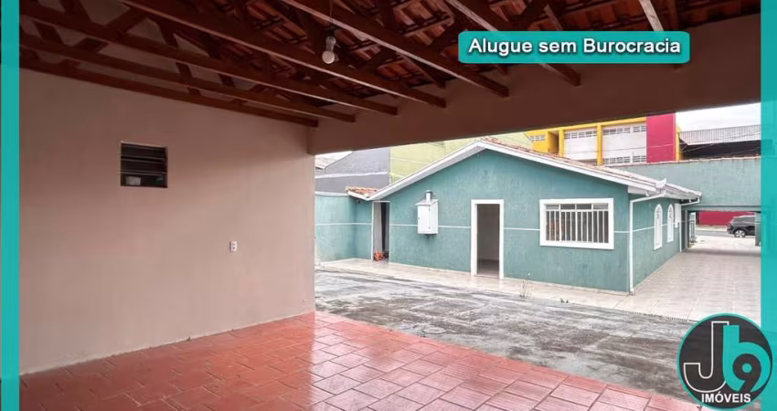 Casa para Alugar no Cajuru com 3 quartos, 8 vagas de garagem, edícula com churrasqueira com 176m² por R$ 4.000,00/mês