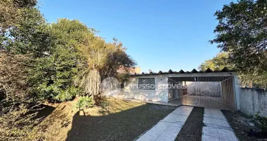 Casa com 3 quartos para alugar na Rua José Giraldi, 856, Cajuru, Curitiba