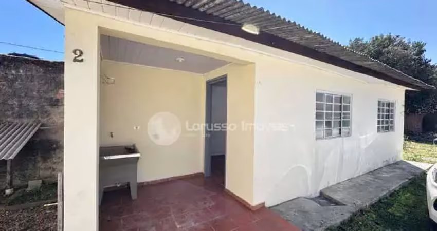 Casa com 1 quarto para alugar na Rua Natal, 213, Cajuru, Curitiba
