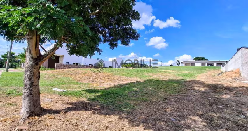 Terreno à venda com 1.000,01 m² no Condomínio Jardim Indaiatuba Golf, na cidade de Indaiatuba/SP.