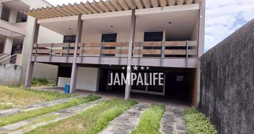 Casa com 3 dormitórios à venda, 480 m² por R$ 1.200.000 - Miramar - João Pessoa/PB