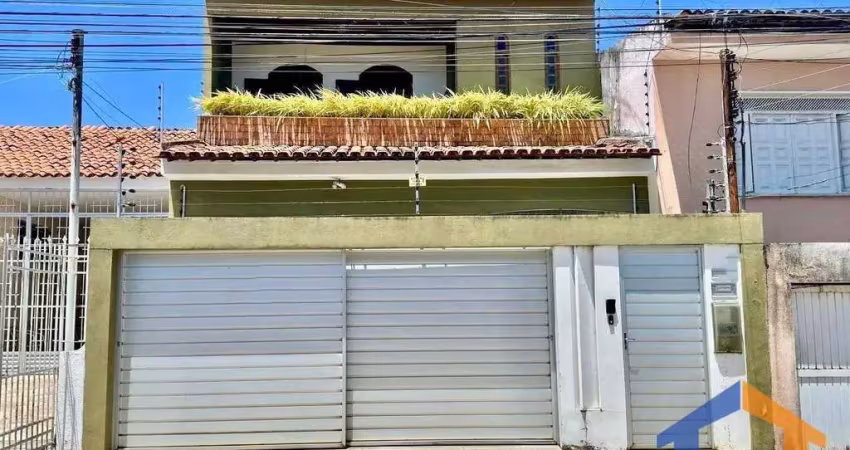 Casa com 3 quartos à venda na Rua Ulisses Maynard, 68, Salgado Filho, Aracaju