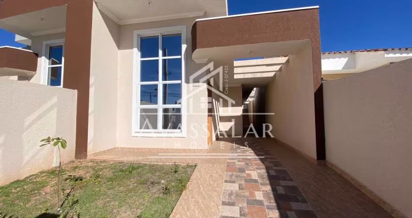 Casa á venda com 3 quartos sendo um com suíte e uma espaçosa Edícula com churrasqueira