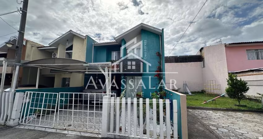 Sobrado à venda com 3 dormitórios, Boqueirão, CURITIBA - PR