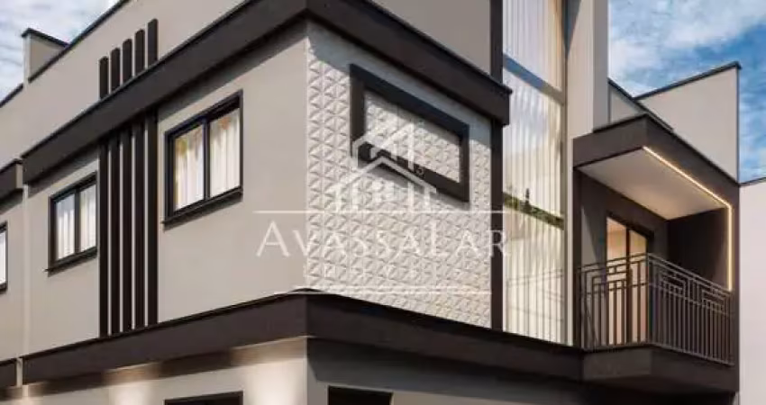 Sobrado dentro de condominio, com 3 quartos, no bairro Xaxim, Curitiba -PR