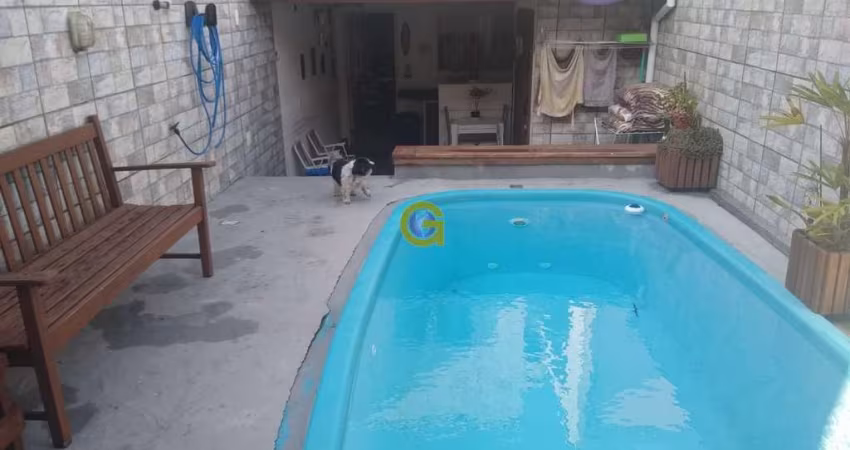 Excelente sobrado localizado no Bairro Potecas em São José.