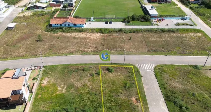 Excelente terreno de esquina à venda no lot. mares de garopaba, praia da gamboa!
