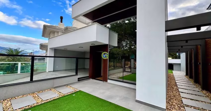 Casa de Alto Padrão na Pedra Branca com Vista