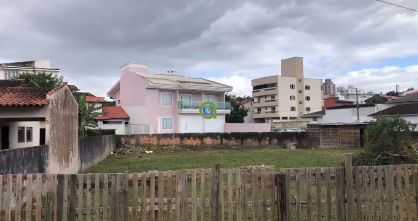 Terreno local Seguro e  Tranquilo em Forquilhinhas, São José.