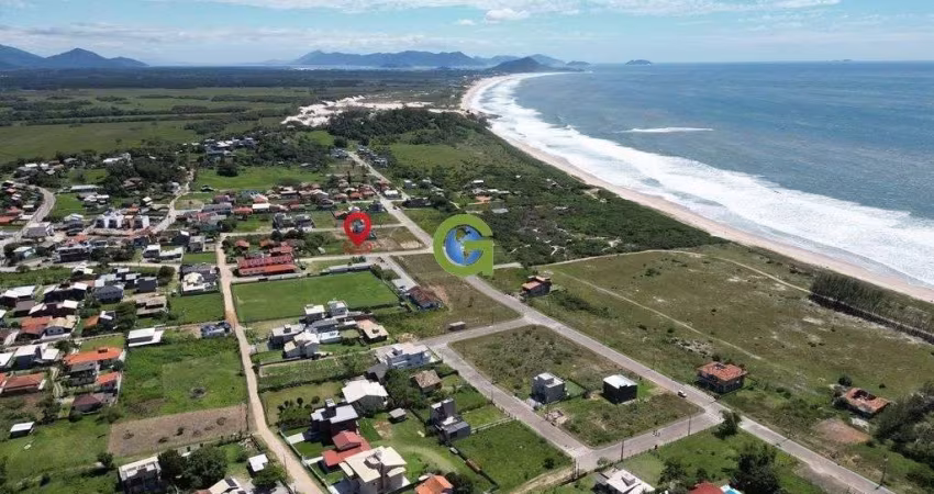 Tereno com 425,22 m² localizado na Praia da Gamboa, Garopaba!