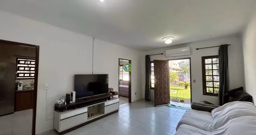 Casa com Edícula à Venda – Ampla, Versátil e com Potencial de Renda – bairro Faz