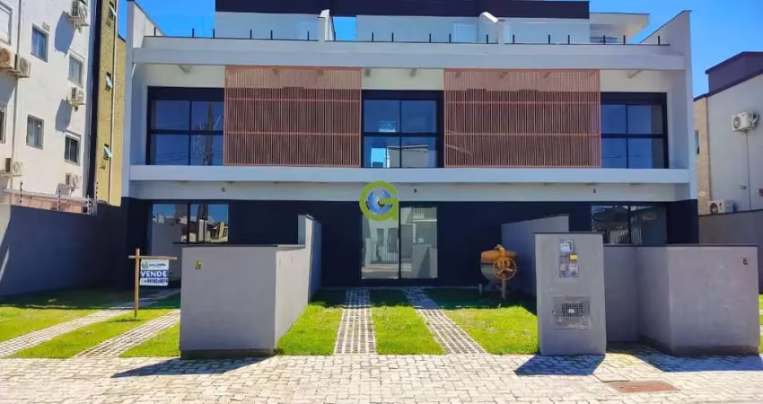 Sobrado novo com 3 suítes e terraço gourmet no canto norte dos ingleses/sc