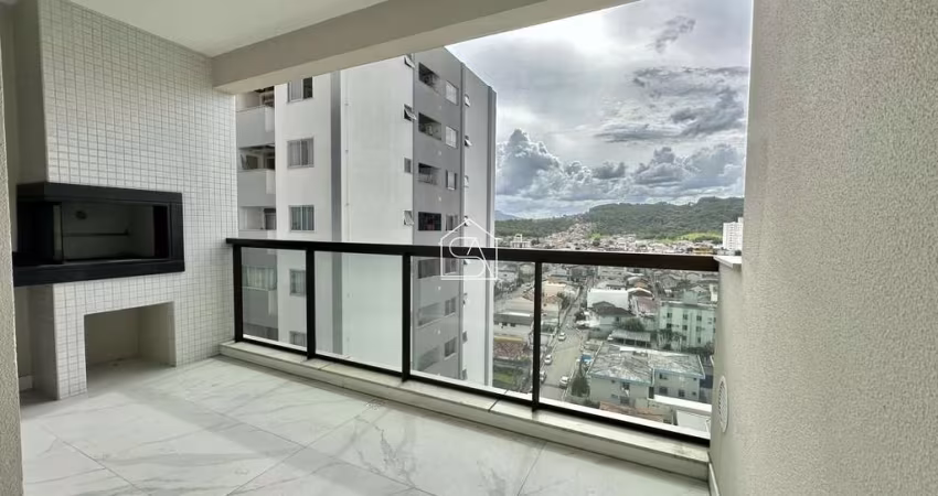 Apartamento de 2 dormitórios sendo 1 suíte com 2 vagas de garagem no Kobrasol-Sã