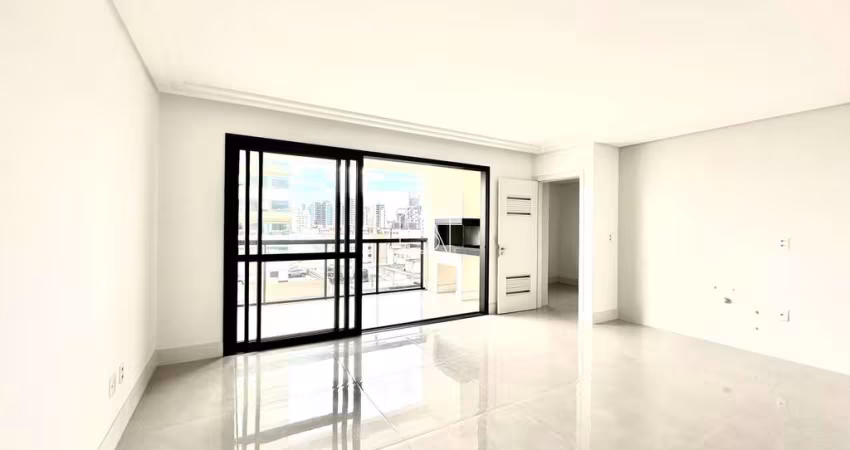 Apartamento com 3 suítes +lavabo com 2 vagas no KOBRASOL/São José