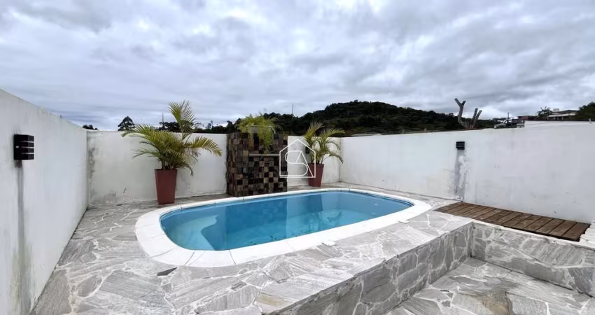 Sobrado com piscina em São José