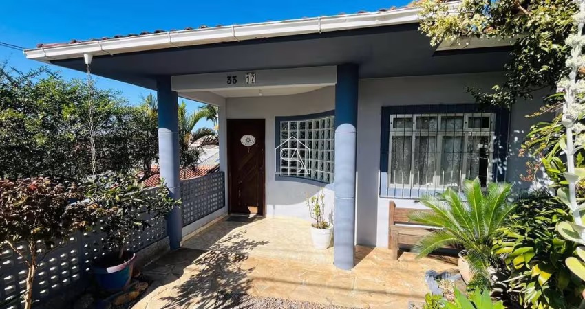 Casa 3 dormitórios 1 suíte semi mobiliado no Bairro Forquilhas - São José - SC