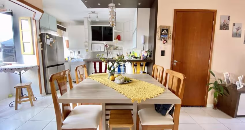 Apartamento de 02 dormitórios  e 02 vagas no Bairro Serraria em São José SC