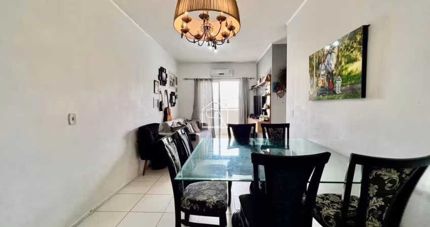 Apartamento de 2 dormitórios à venda em Areias, São José, SC.