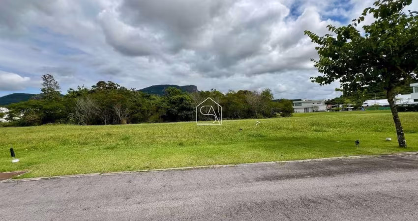 Terreno fundo lago à venda no Condomínio Reserva da Pedra, Palhoça SC