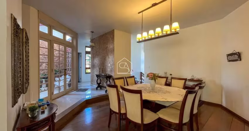 Casa com 4 quartos e vista mar na Ponta de Baixo, São José SC