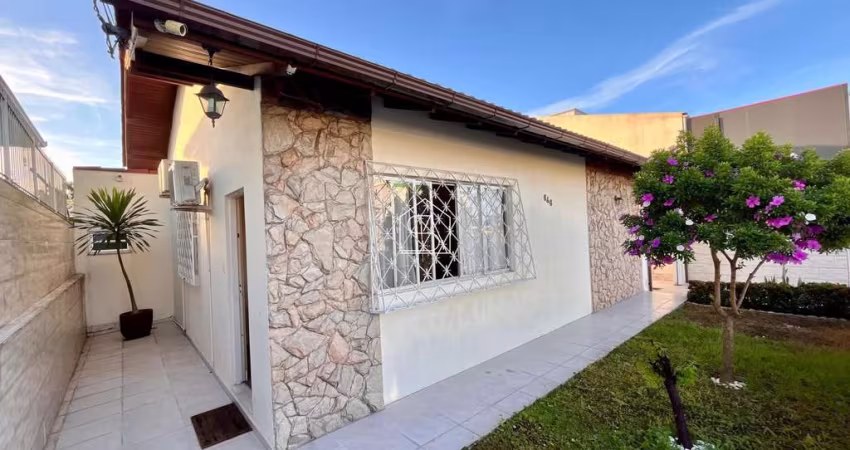 Casa com 3 dormitórios sendo 1 suíte no Ipiranga -São José