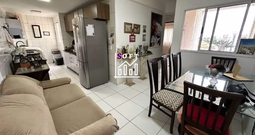 Qr 404 apartamento de 02 quartos c/ armários + vaga de garagem.