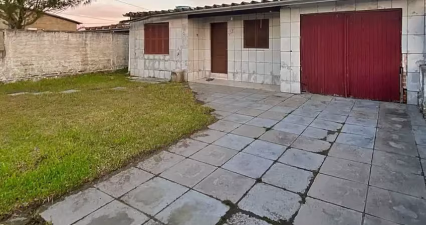 Oportunidade casa sozinha no patio escriturada 300 metros do mar