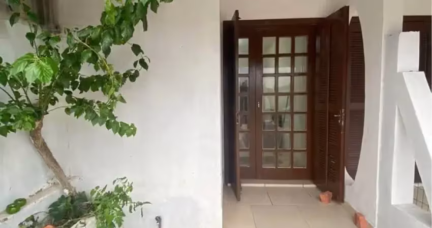 Excelente apartamento 50 metros da plataforma escriturada e mobiliada    r$80,000