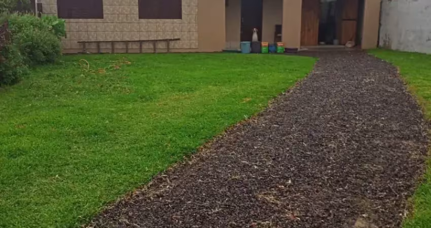 Casa com 2 quartos à venda na Rua Treze de Maio, 90, Magisterio, Pinhal