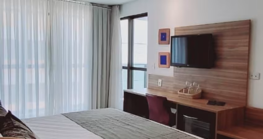 Flat mobiliado com varanda em Boa Viagem – no pool, pronto para investir ou morar!