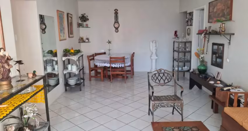 Apartamento amplo com 149m², 3 quartos e varanda – Pronto para morar em localização privilegiada!