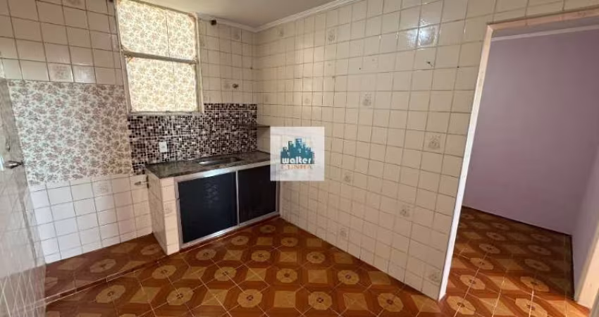 Vendo Apartamento Dic I região do Ouro Verde 2 dormitórios 135 mil Aceita Financiamento e FGTS