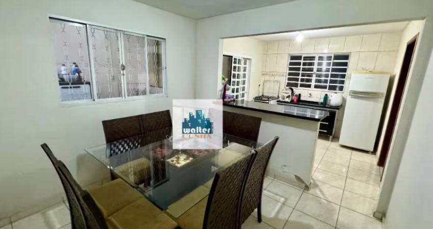 Vendo Casa Dic I região do Ouro Verde 3 dormitórios Reformada Quitada 250 mil