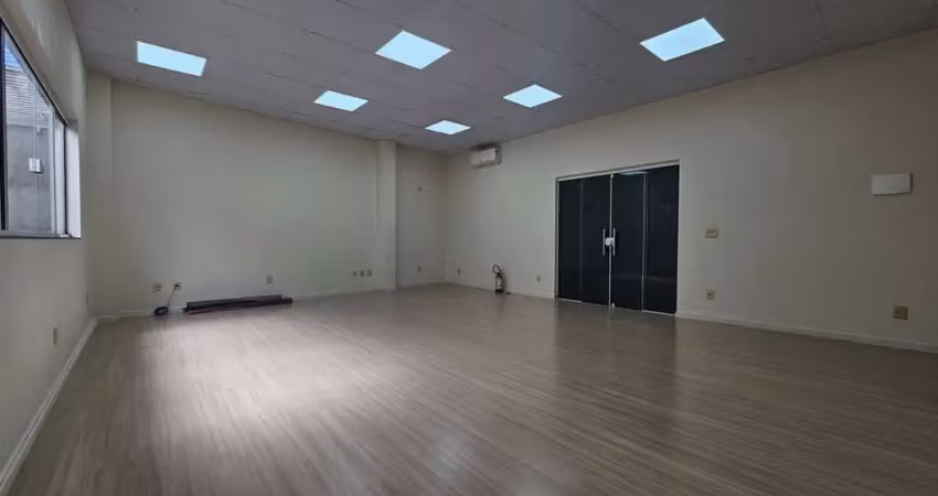 Casa comercial para alugar no Centro, Camboriú 