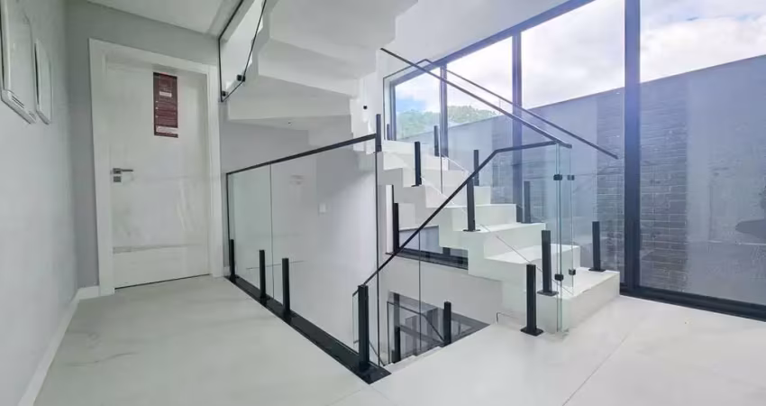 Casa com 4 quartos à venda no Rio Pequeno, Camboriú 
