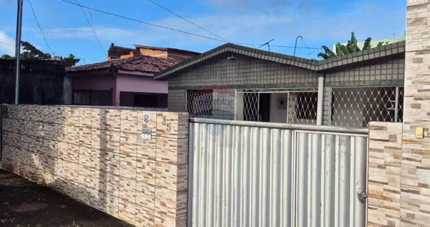 Casa reformada com potencial comercial em av. principal de mangabeira!