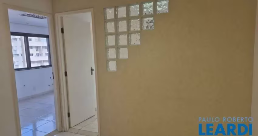 Ponto comercial para alugar na Rua João Cachoeira, Itaim Bibi, São Paulo