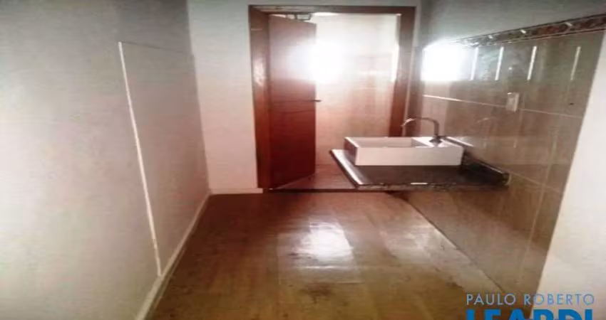 Casa com 3 quartos à venda na Rua Doutor Bacelar, Vila Clementino, São Paulo