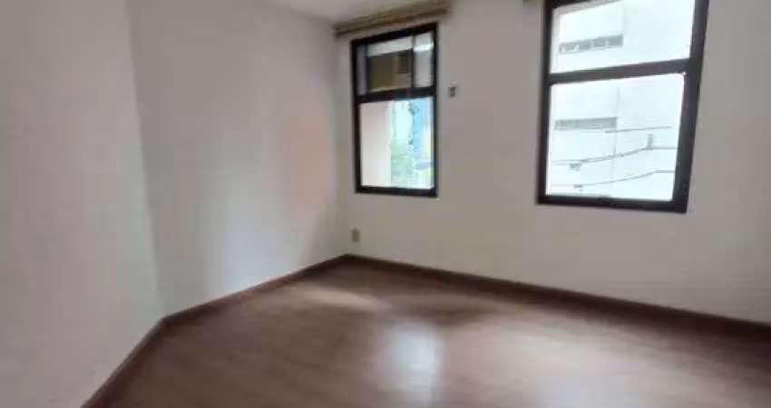 Ponto comercial para alugar na Rua Maestro Cardim, Liberdade, São Paulo