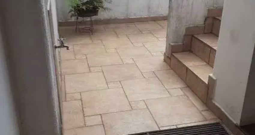 Casa com 3 quartos à venda na Rua das Glicínias, Mirandópolis, São Paulo