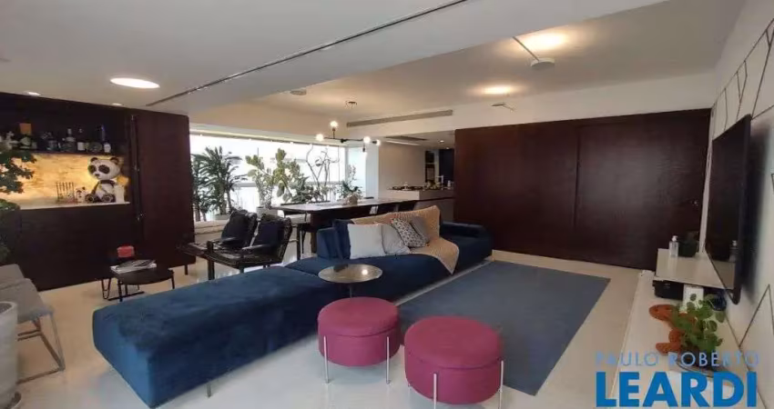 Apartamento com 2 quartos para alugar na Avenida Doutor Altino Arantes, Vila Clementino, São Paulo