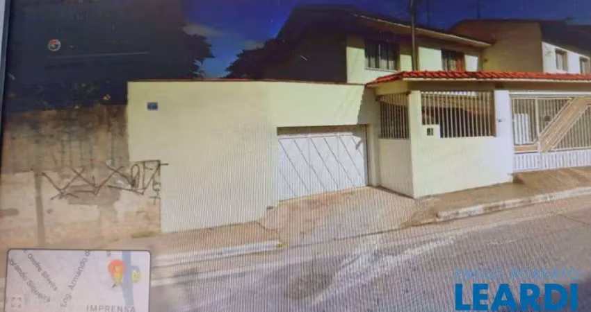 Casa com 3 quartos à venda na Rua Xavier Paes, Jabaquara, São Paulo