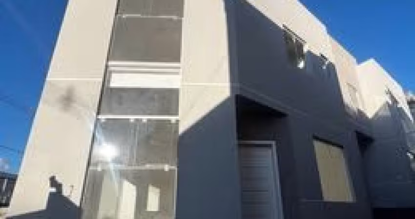 SOBRADO TRIPLEX PARA LOCAÇÃO