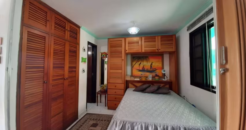 Apartamento - Padrão, para Venda em Ubatuba/SP
