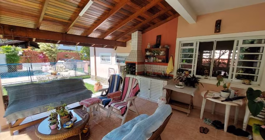 Casa - Padrão, para Venda em Ubatuba/SP