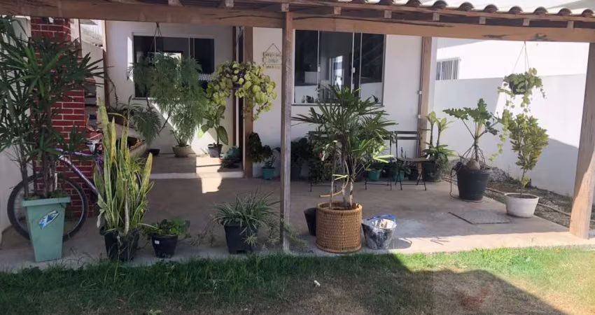 Casa para Venda em Rio das Ostras, Loteamento Extensão do Serramar, 2 dormitórios, 1 suíte, 2 banheiros, 2 vagas