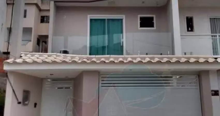 Casa para Venda em Macaé, Lagoa, 2 dormitórios, 2 suítes, 4 banheiros, 1 vaga