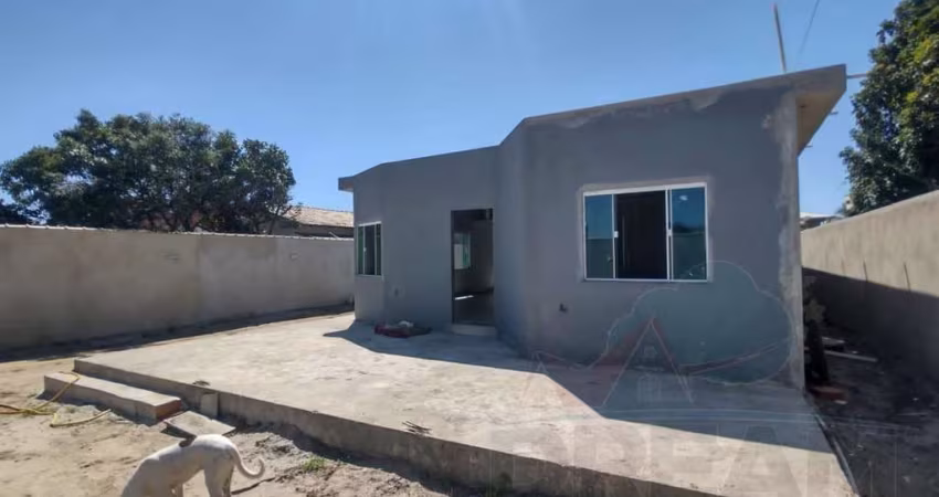 Casa para Venda em Rio das Ostras, Enseada das Gaivotas, 2 dormitórios, 1 suíte, 2 banheiros, 1 vaga