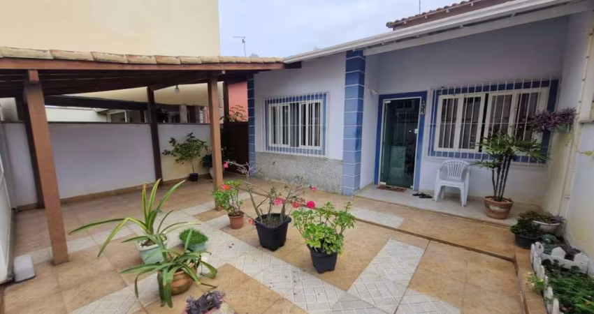 Casa para Venda em Rio das Ostras, Jardim Bela Vista, 2 dormitórios, 1 suíte, 3 banheiros, 1 vaga