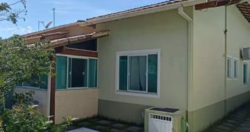 Casa para Venda em Rio das Ostras, Recanto, 2 dormitórios, 1 suíte, 2 banheiros, 1 vaga